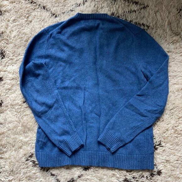 Banana Republic Luxury Blend V-Neck Sweater - Picture 4 of 4